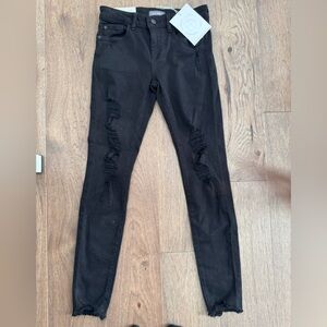 NWT DL1961 Distressed Chloe Skinny